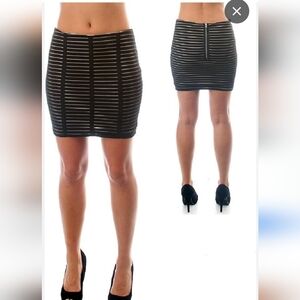WET SEAL Black Cream Striped Stretch Mini Skirt Lined Sz XS
